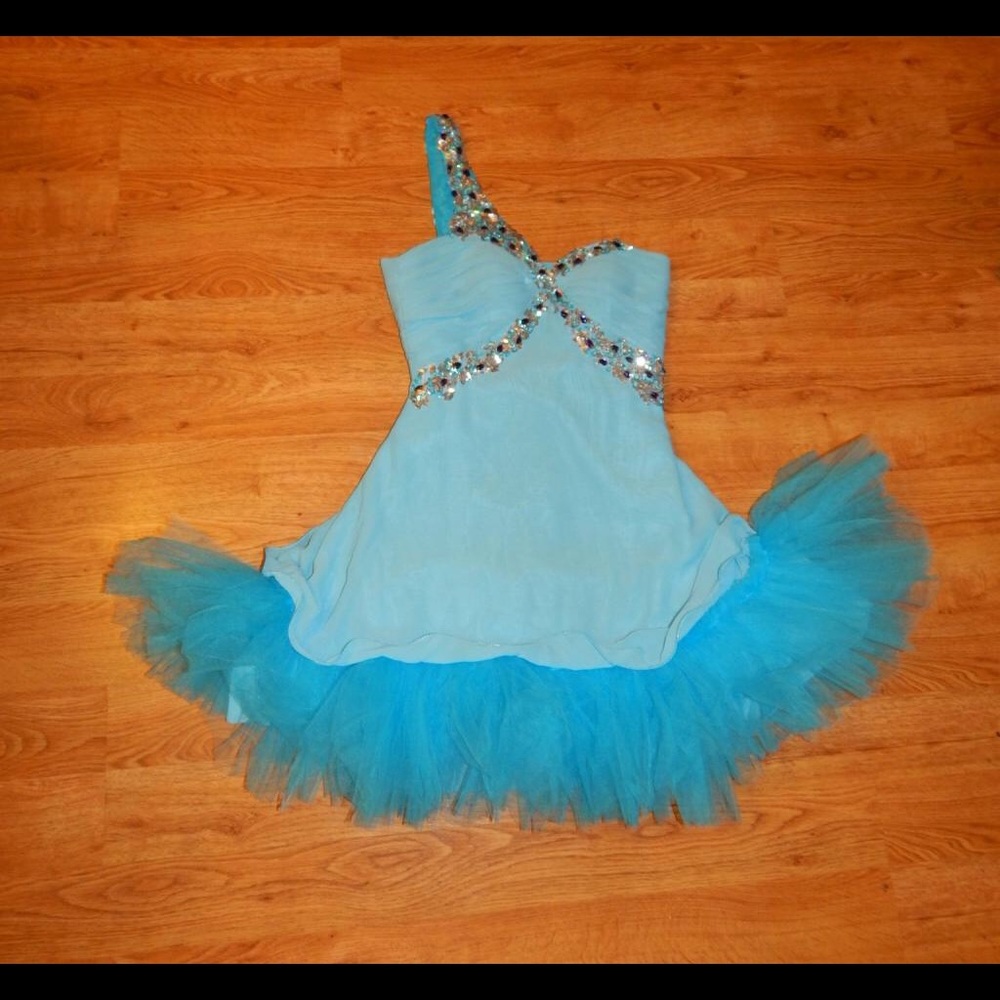 NWT homecoming dress JJs House sz 4 blue